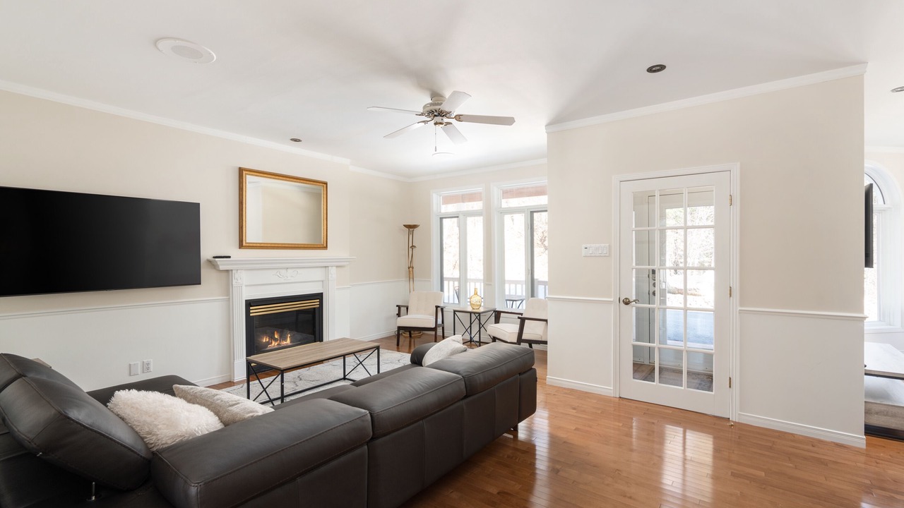 Photo of Livingroom in Morin Heights