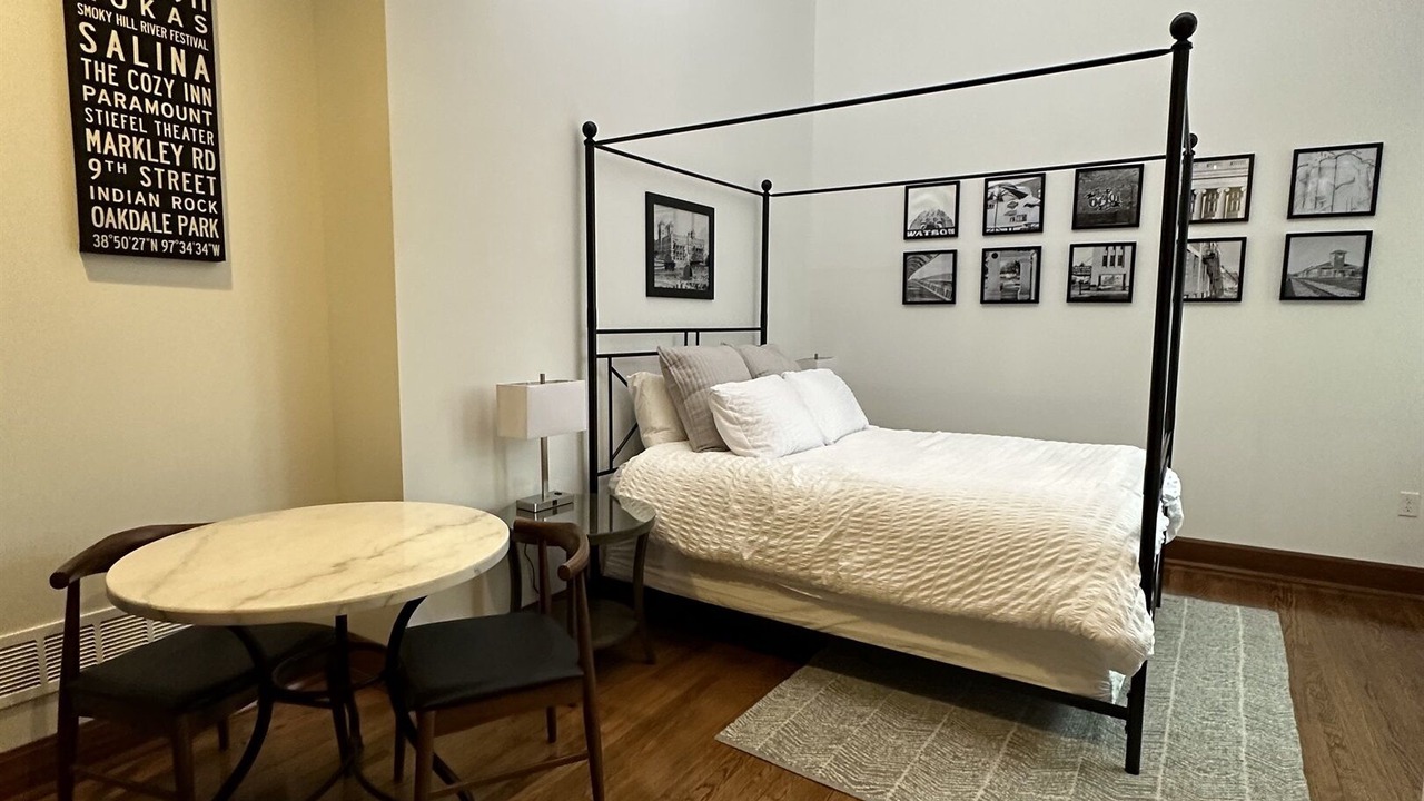 Photo of Bedroom in Salina