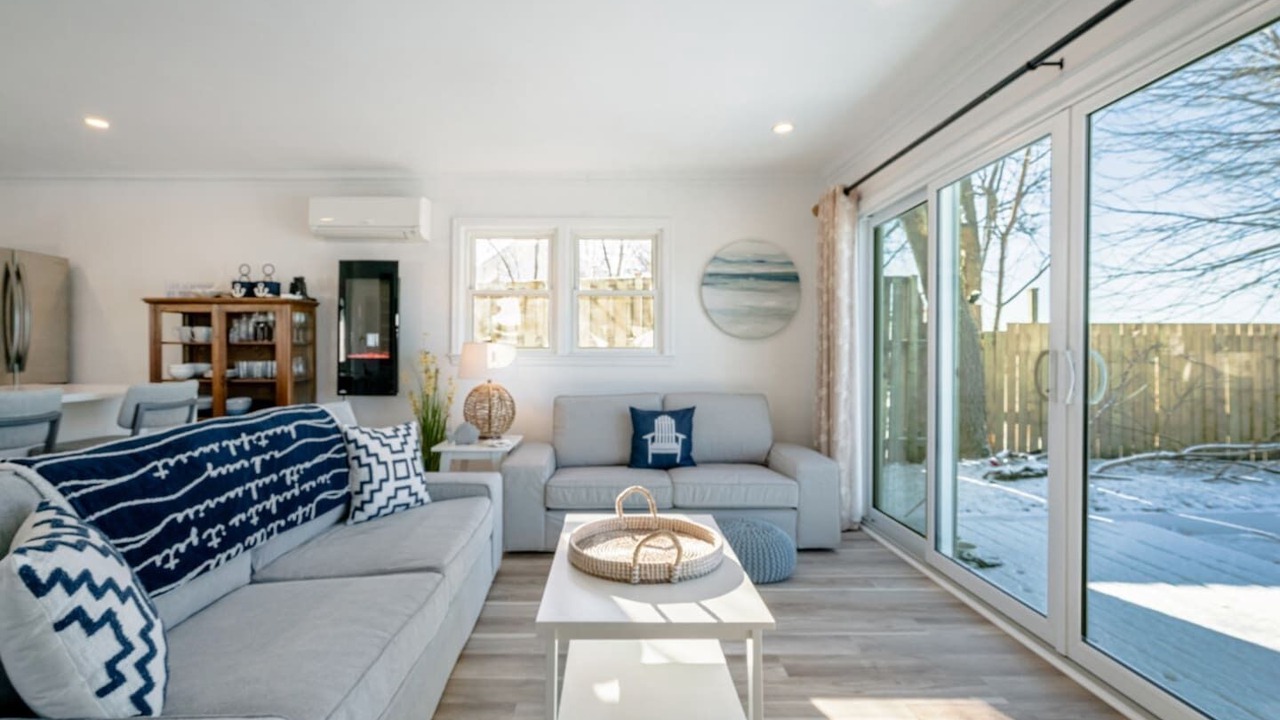 Photo of Livingroom in Leamington