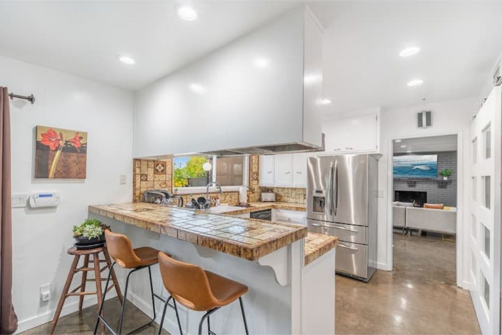 Photo of Kitchen in Canoga Park