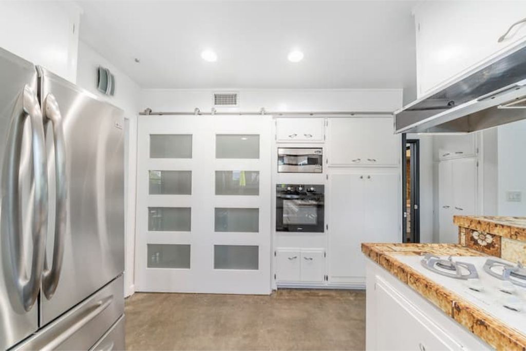 Photo of Kitchen in Canoga Park