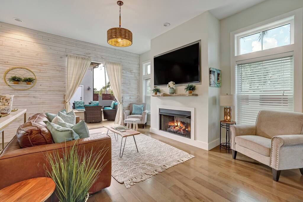 Photo of Livingroom in Butler Beach