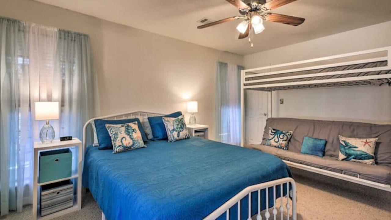 Photo of Bedroom in El Lago