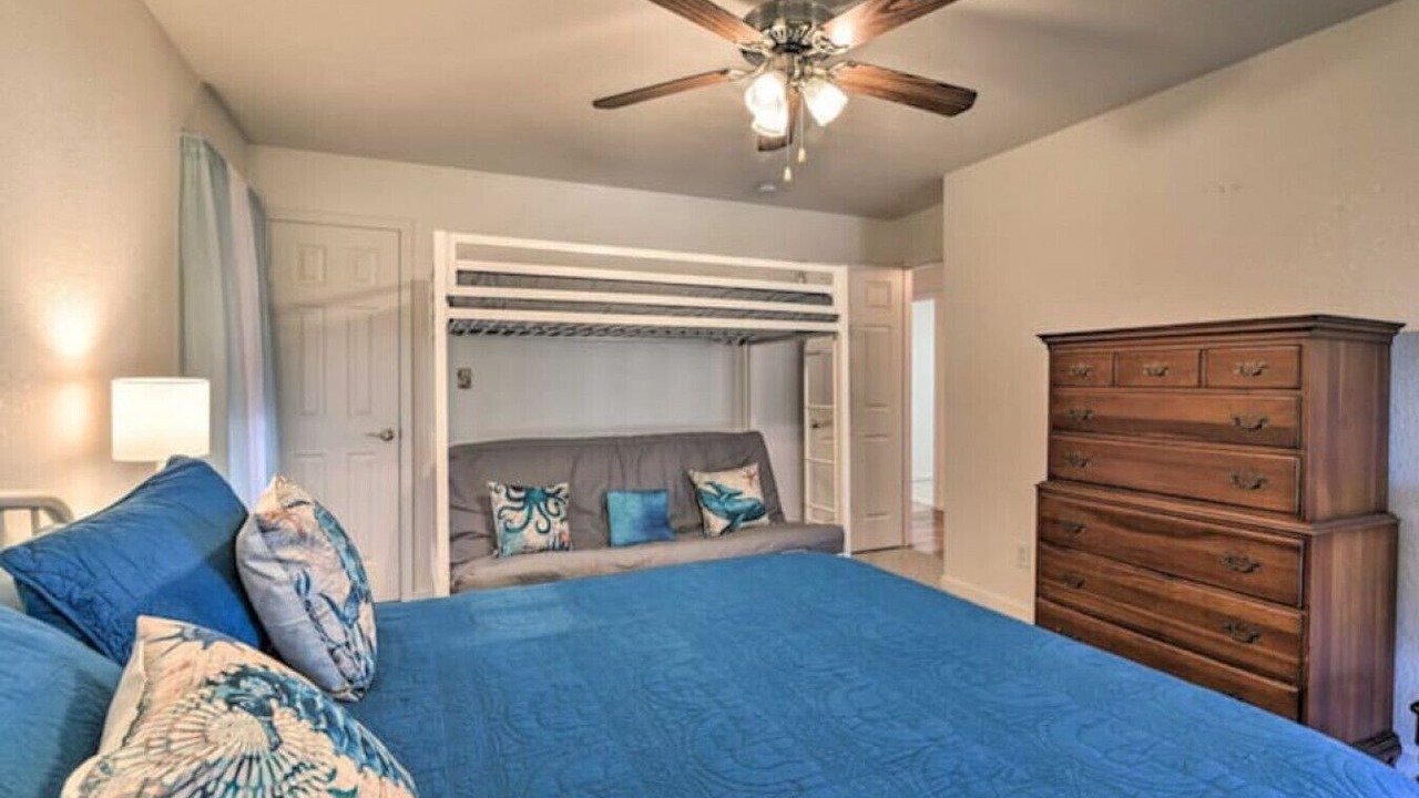 Photo of Bedroom in El Lago