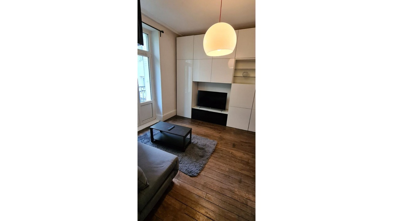 Photo of Livingroom in Poincare - Foch - Anatole France - Croix de Bourgogne