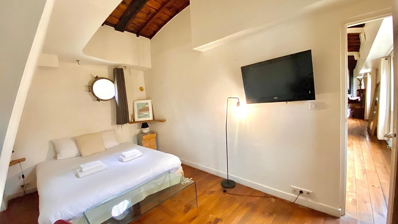 Photo of Bedroom in Puteaux
