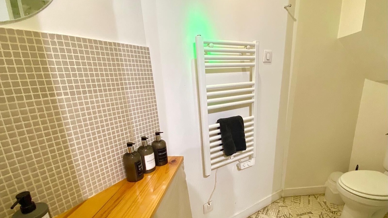 Photo of Bathroom in Puteaux