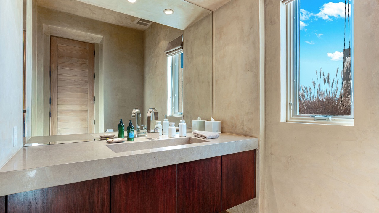 Photo of Bathroom in La Tierra