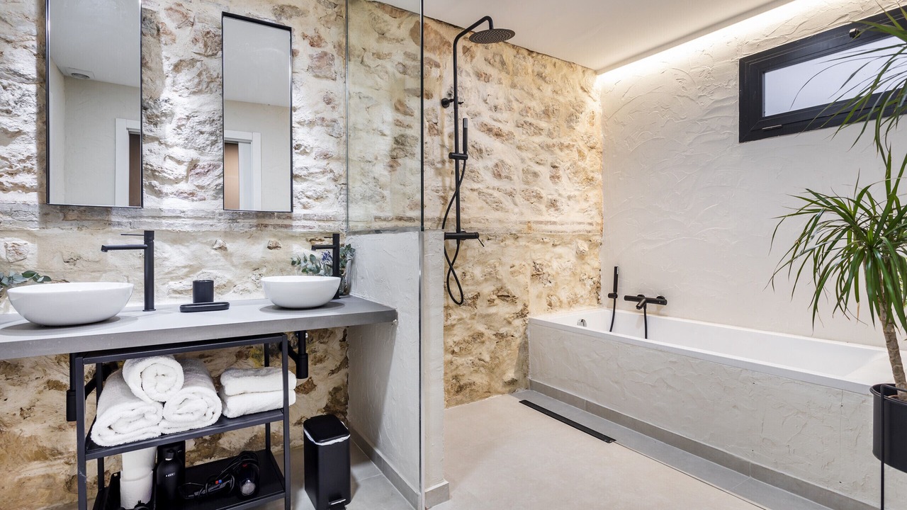 Photo of Bathroom in La Roqueta