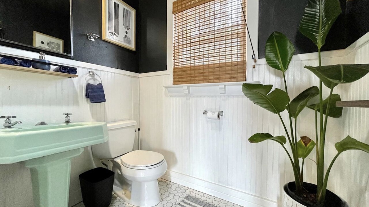 Photo of Bathroom in Monticello Park