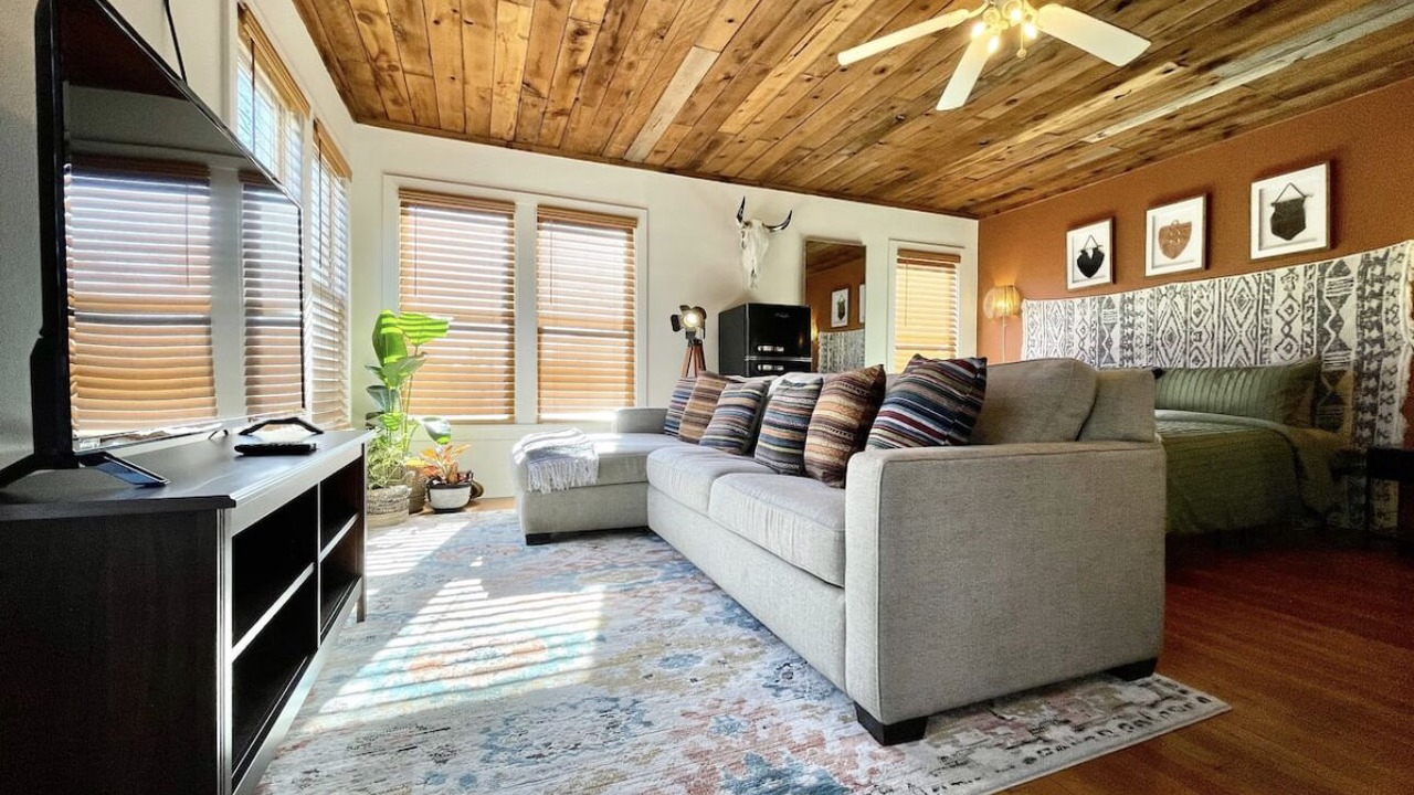 Photo of Livingroom in Monticello Park
