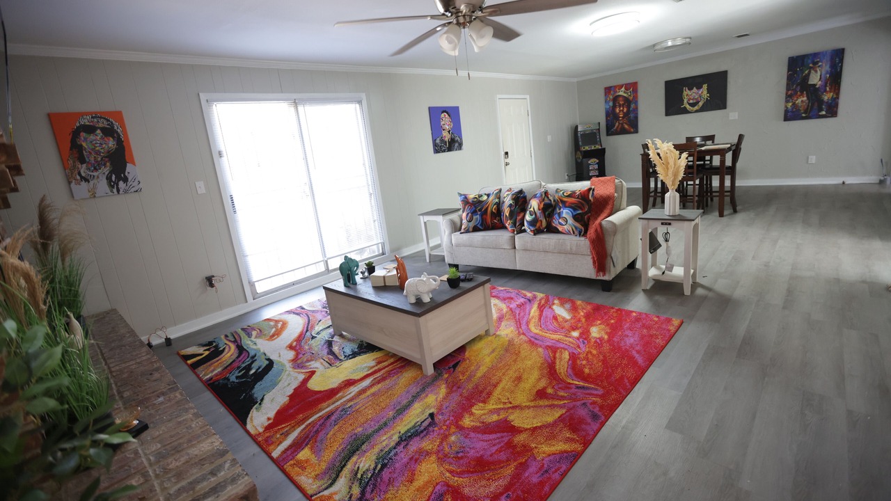 Photo of Livingroom in Grambling
