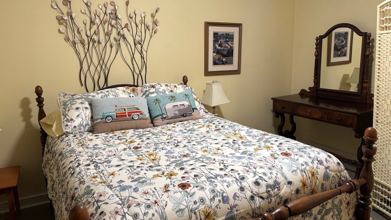 Photo of Bedroom in Cape Vincent