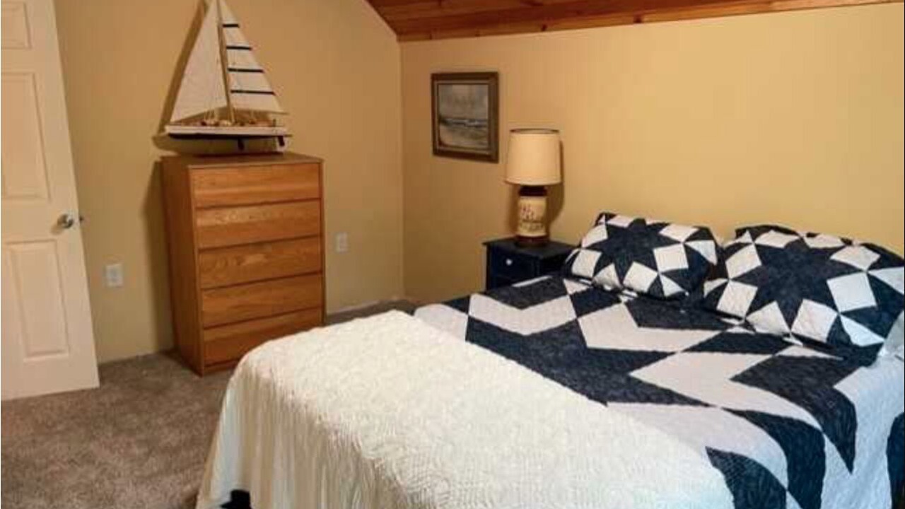 Photo of Bedroom in Cape Vincent