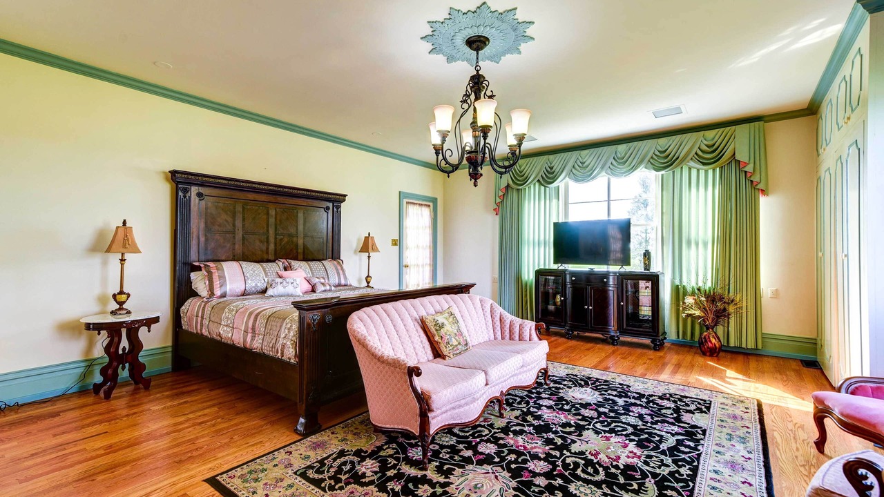 Photo of Others in Oakland