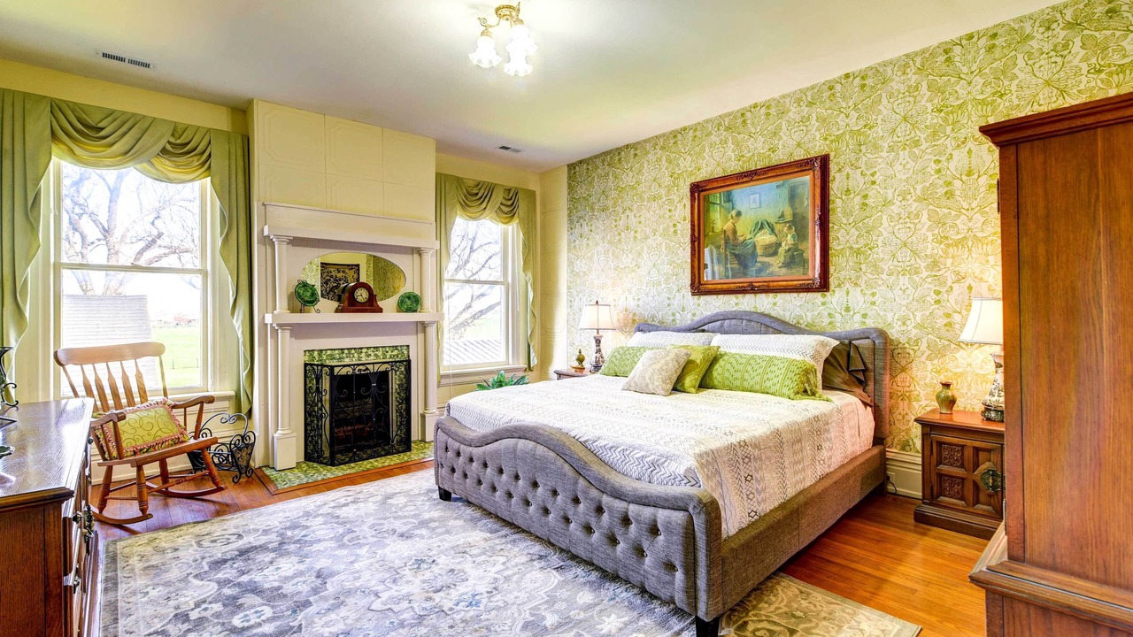 Photo of Others in Oakland