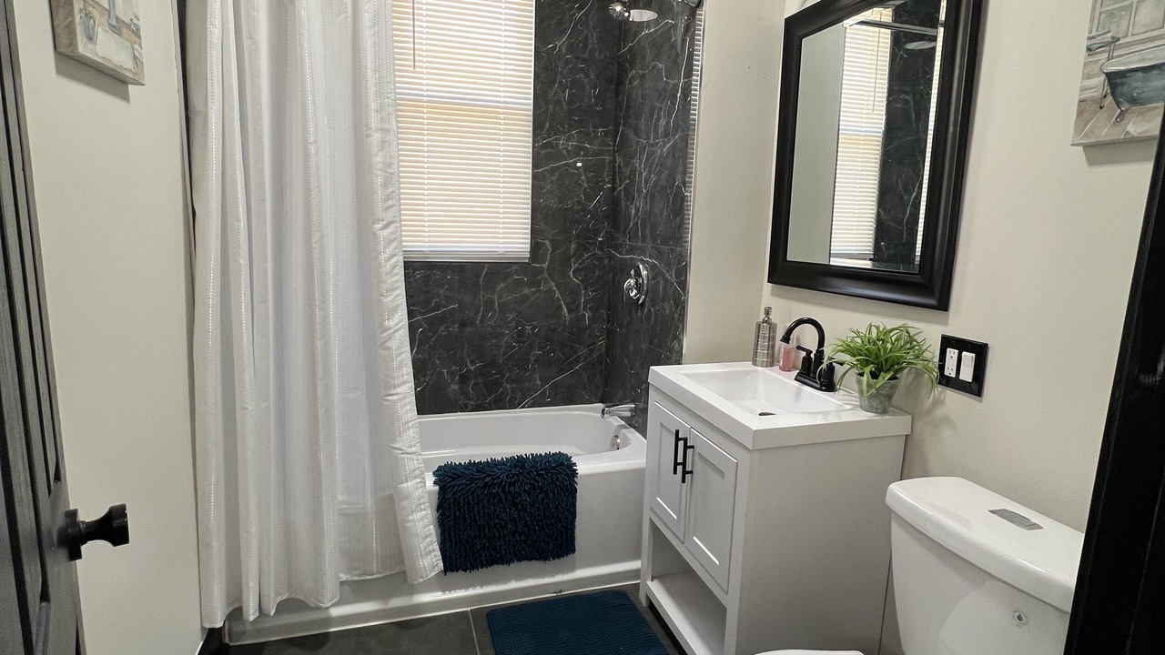 Photo of Bathroom in Auburn Gresham