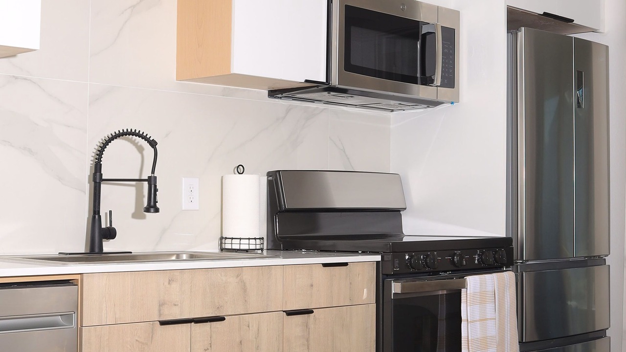 Photo of Kitchen in Peak's Suburban Addition