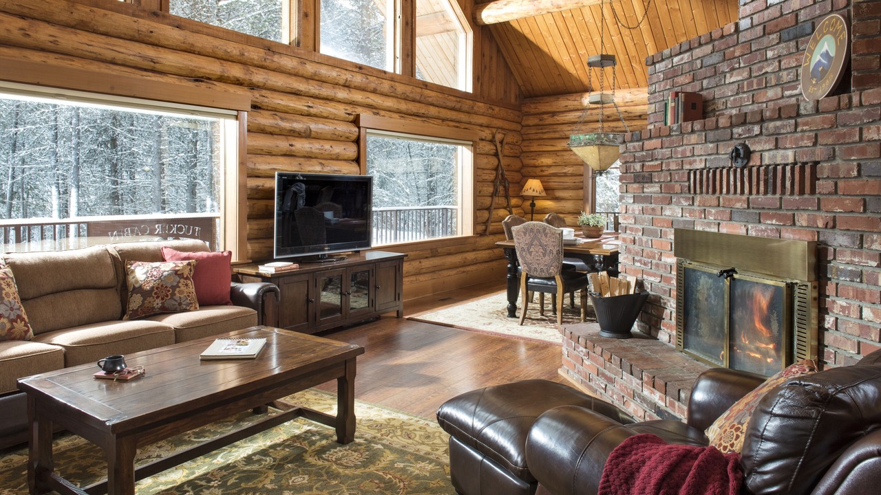 Photo of Livingroom in West Glacier