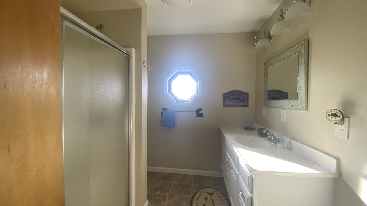 Photo of Bathroom in Protem