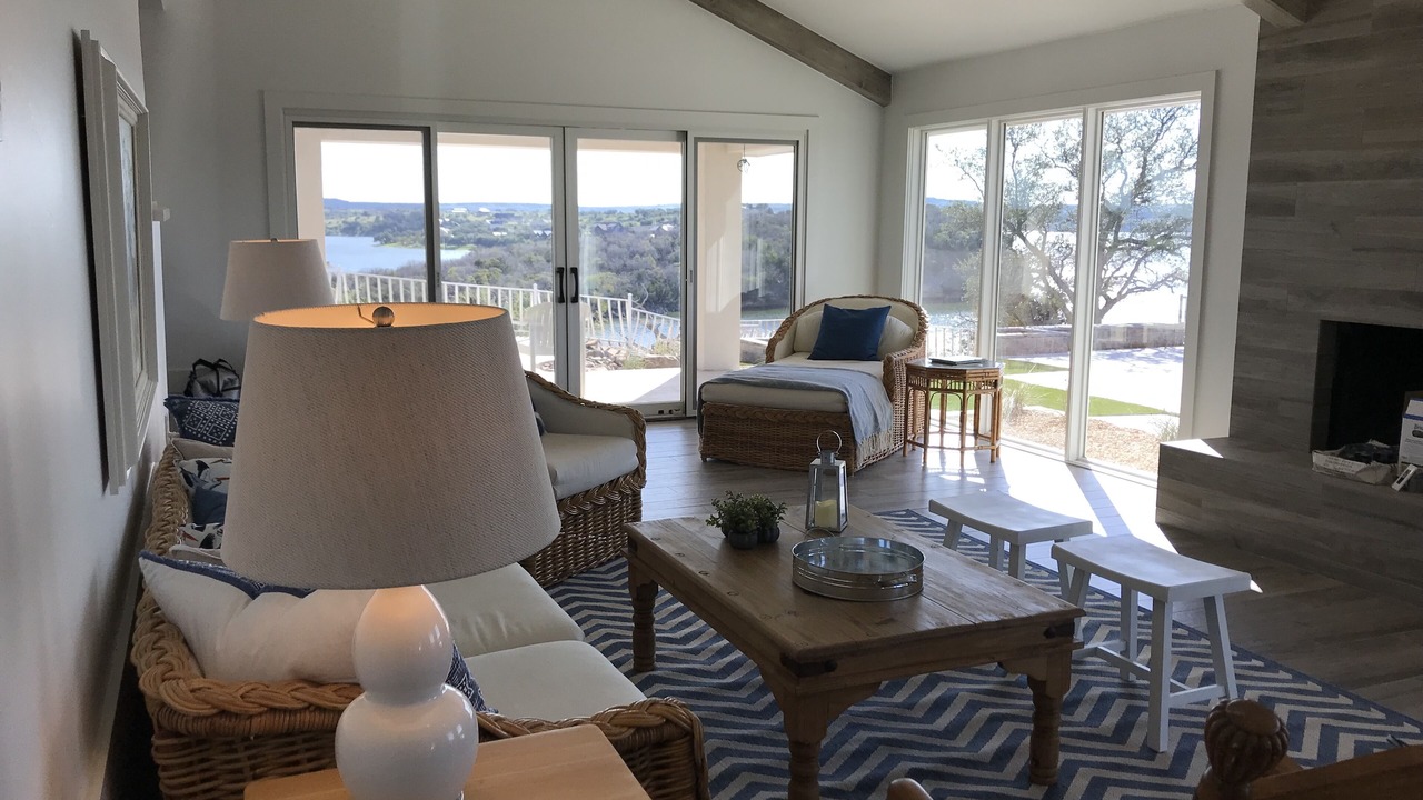 Photo of Livingroom in Graford