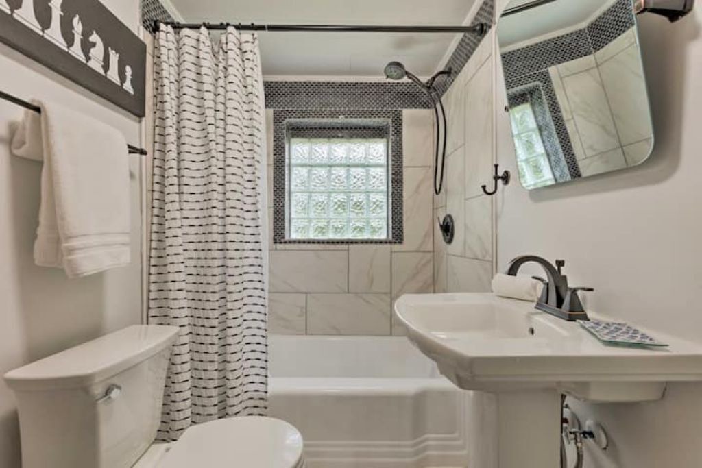 Photo of Bathroom in Mobile