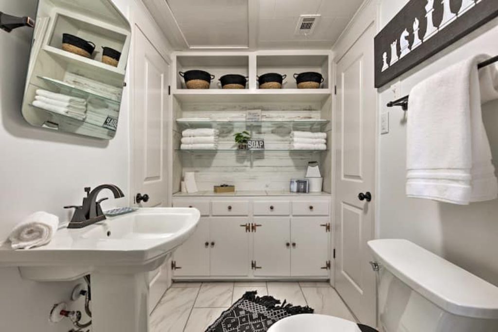 Photo of Bathroom in Mobile
