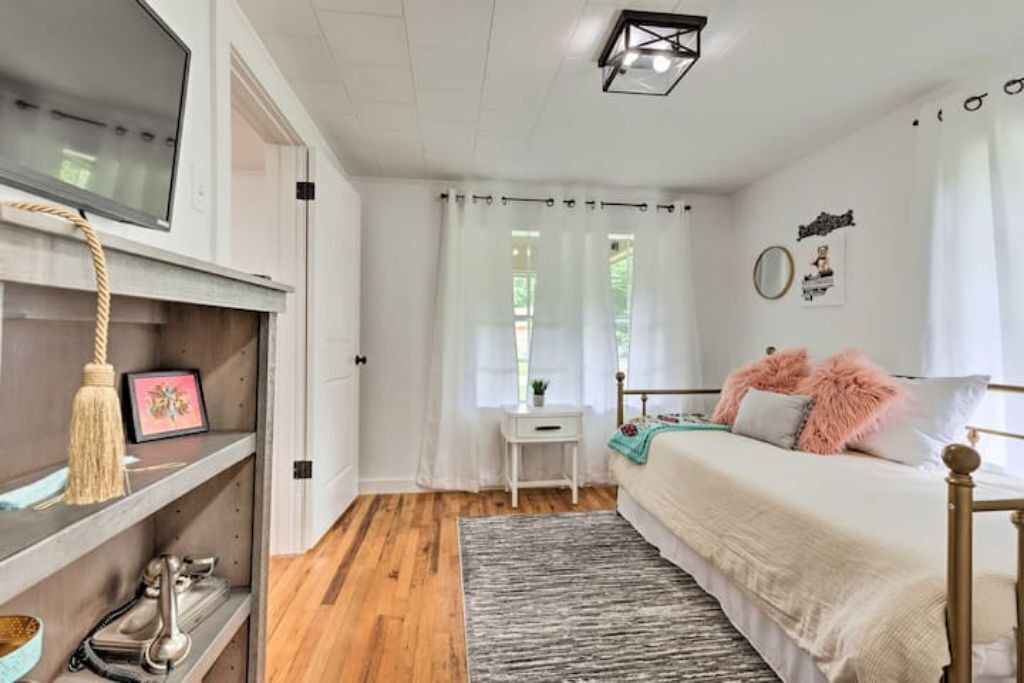 Photo of Bedroom in Mobile