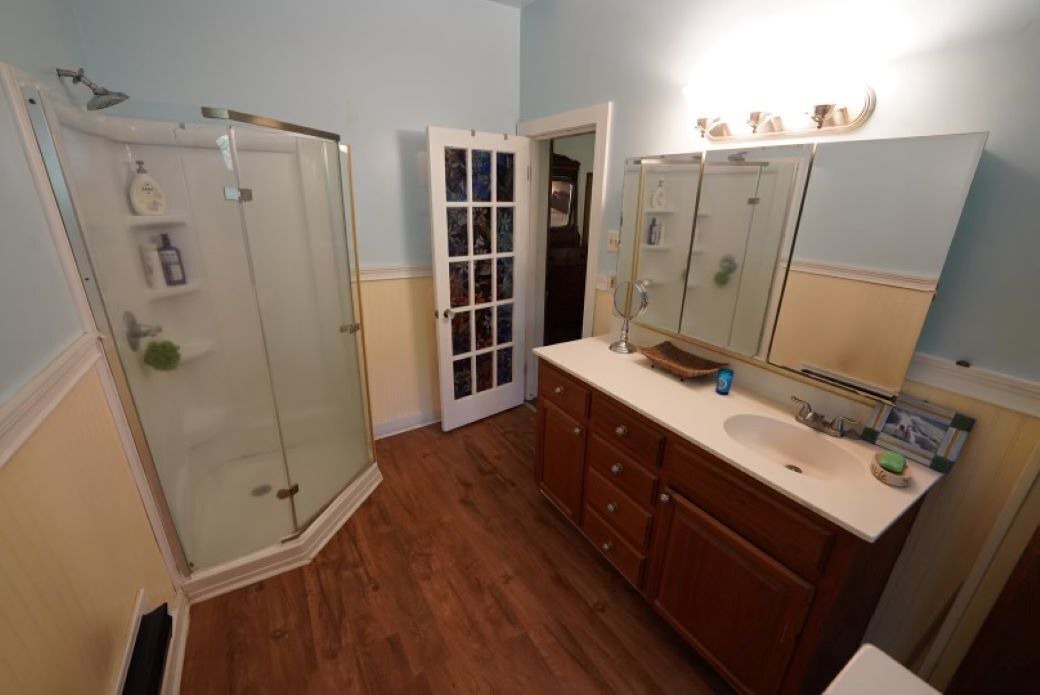 Photo of Bathroom in Port Allen