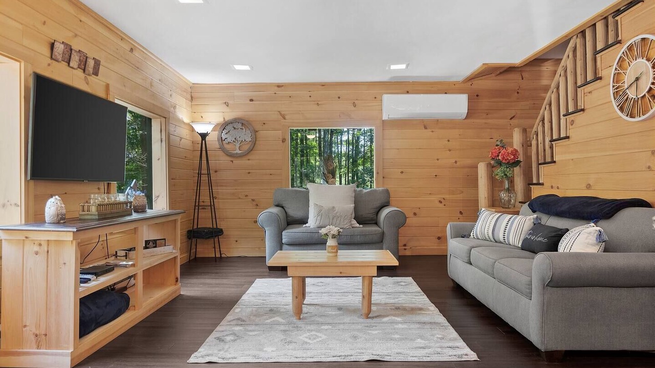 Photo of Livingroom in West Oneonta