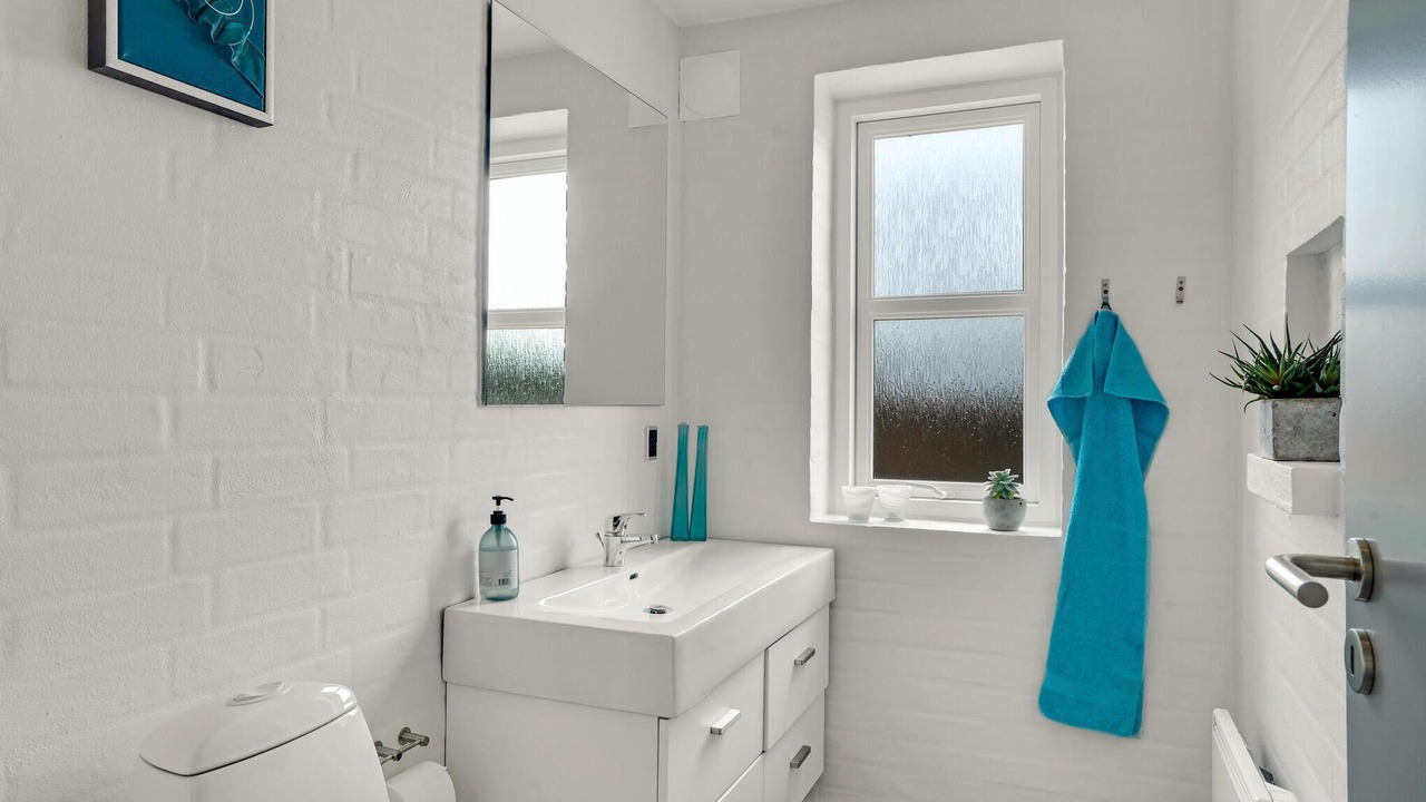 Photo of Bathroom in Fur