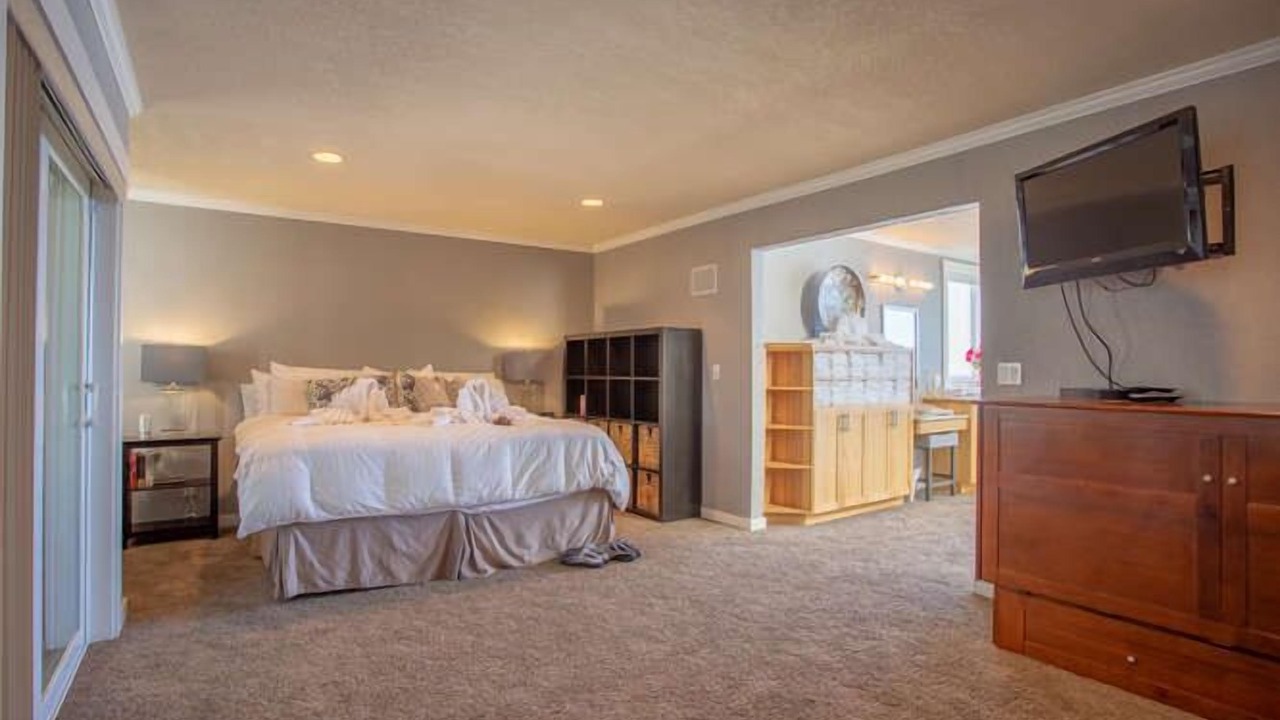 Photo of Others in Roads End