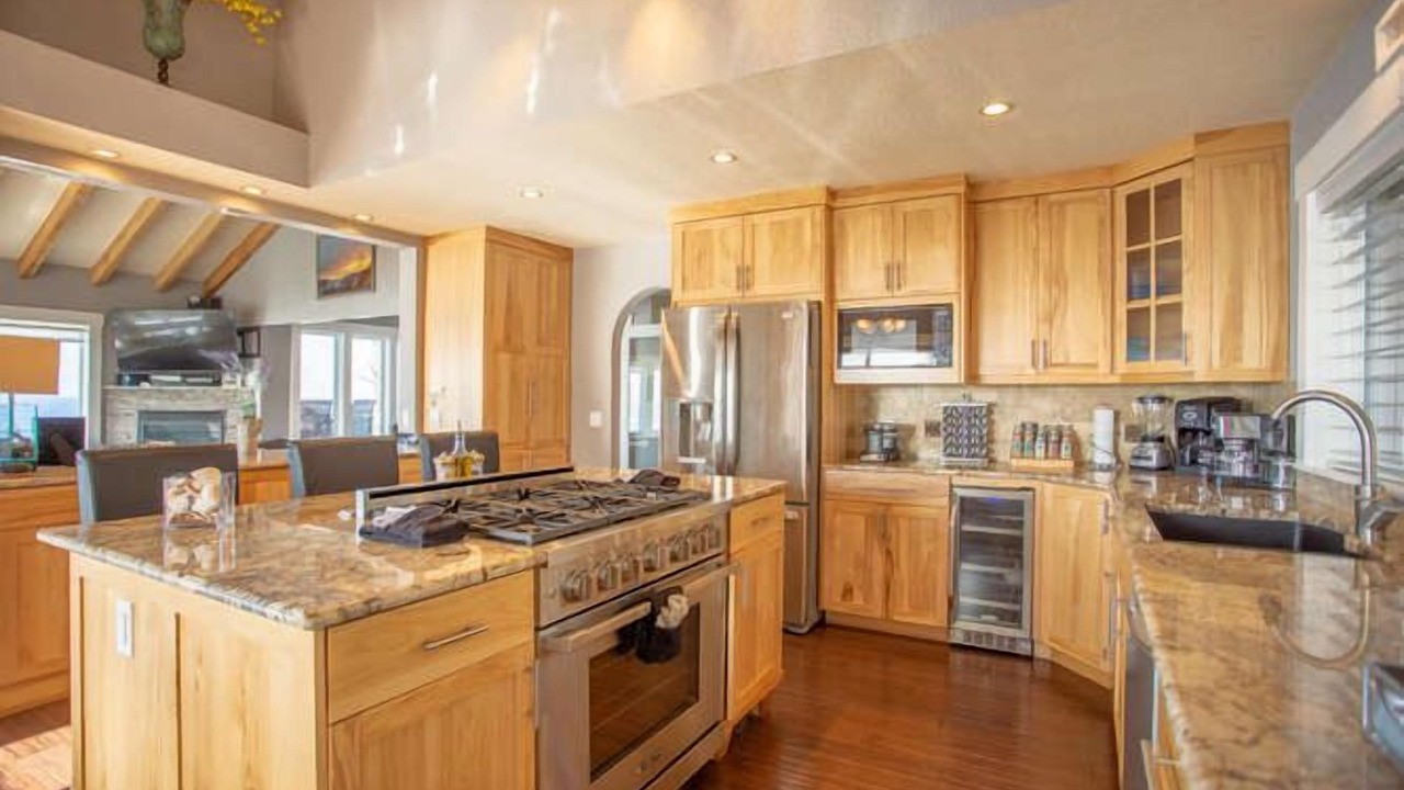 Photo of Others in Roads End