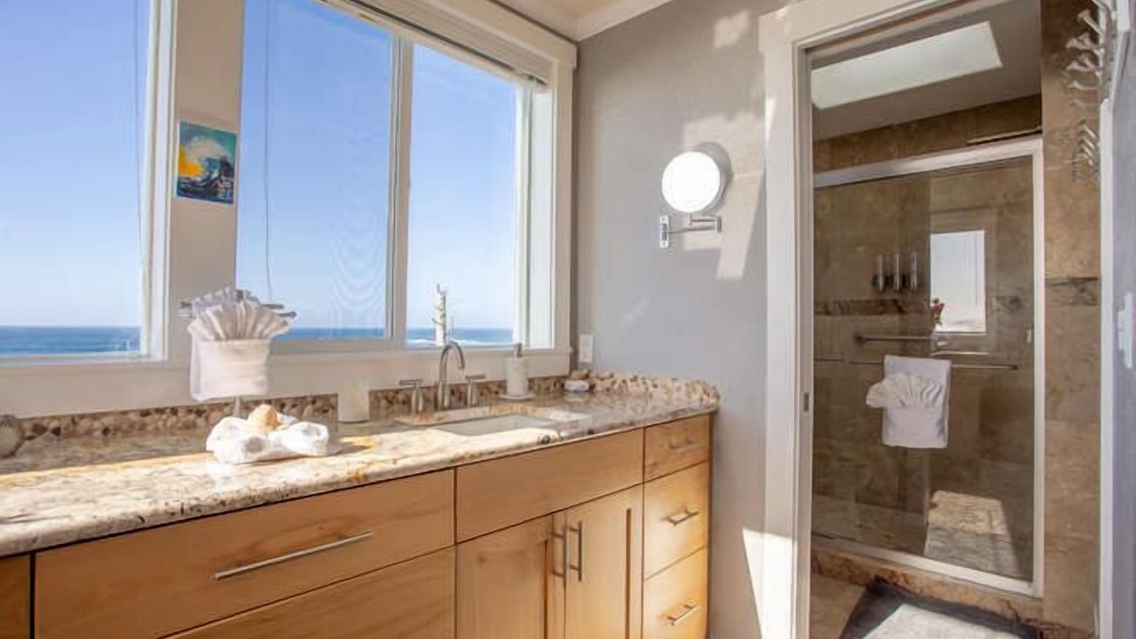 Photo of Bedroom in Roads End