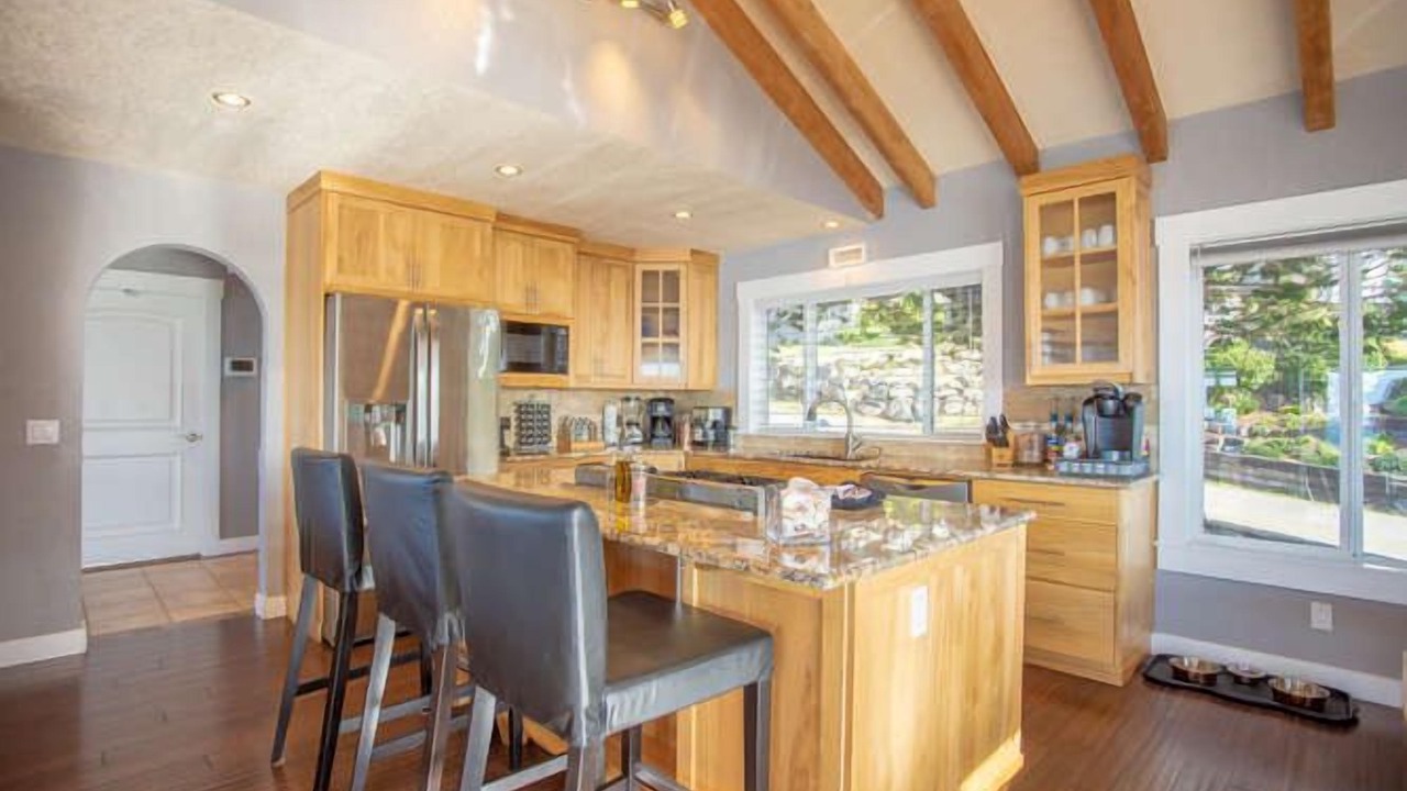 Photo of Others in Roads End