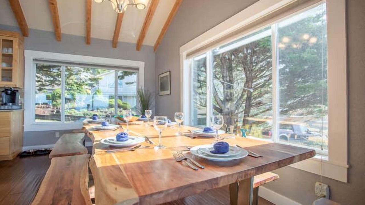 Photo of Livingroom in Roads End