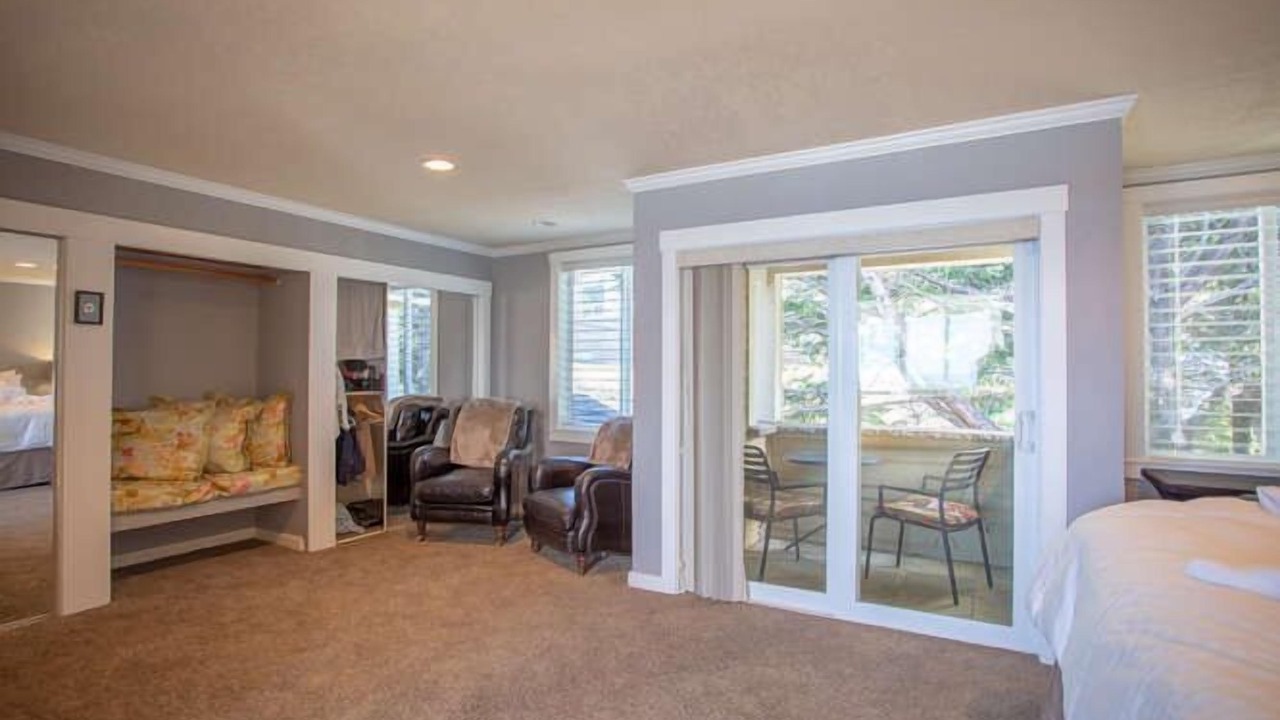 Photo of Patio Balcony in Roads End