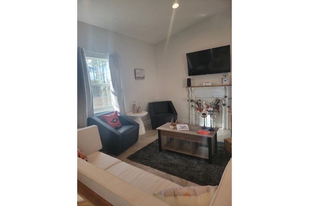 Photo of Livingroom in Baker County