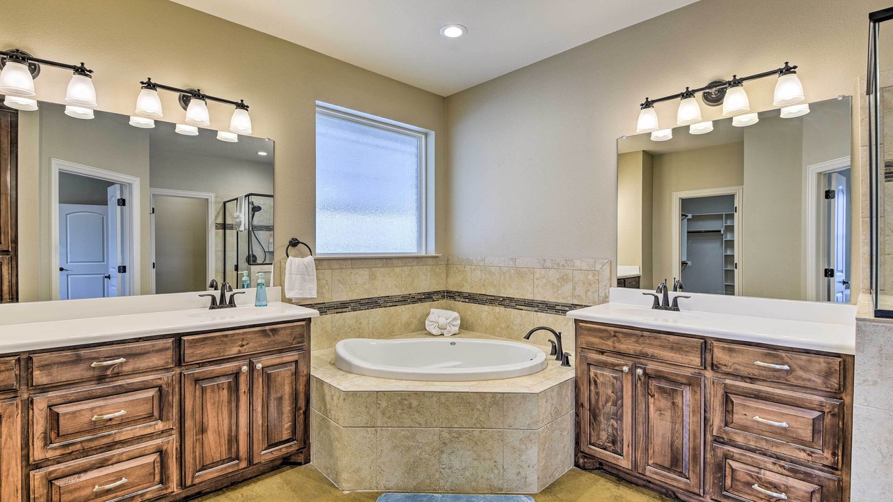Photo of Bathroom in Era