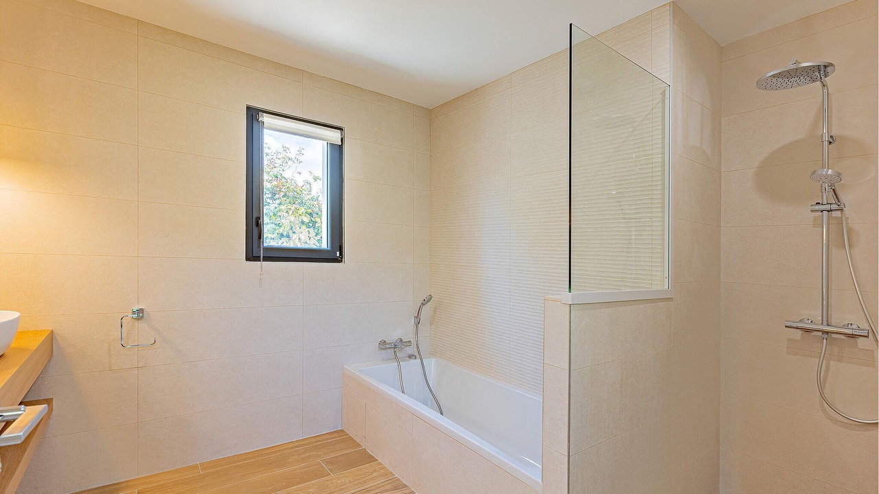 Photo of Bathroom in Puimisson