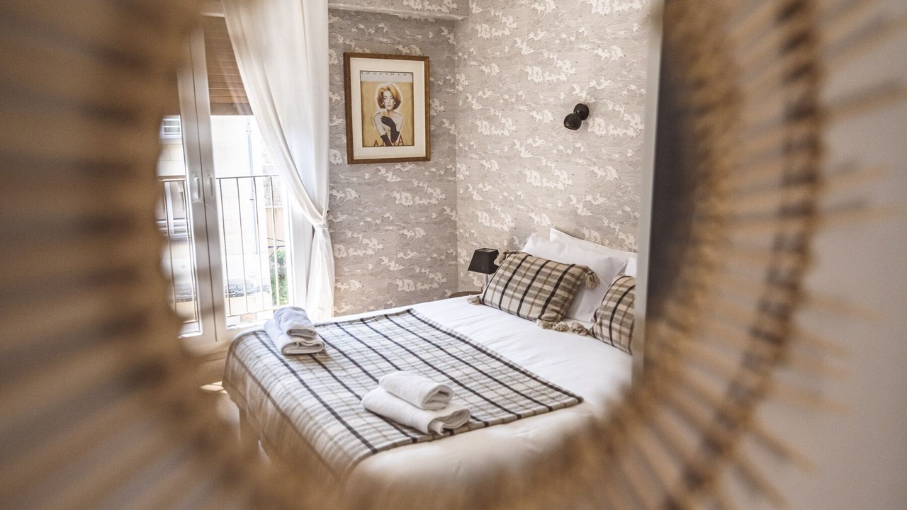 Photo of Bedroom in Reims City Centre