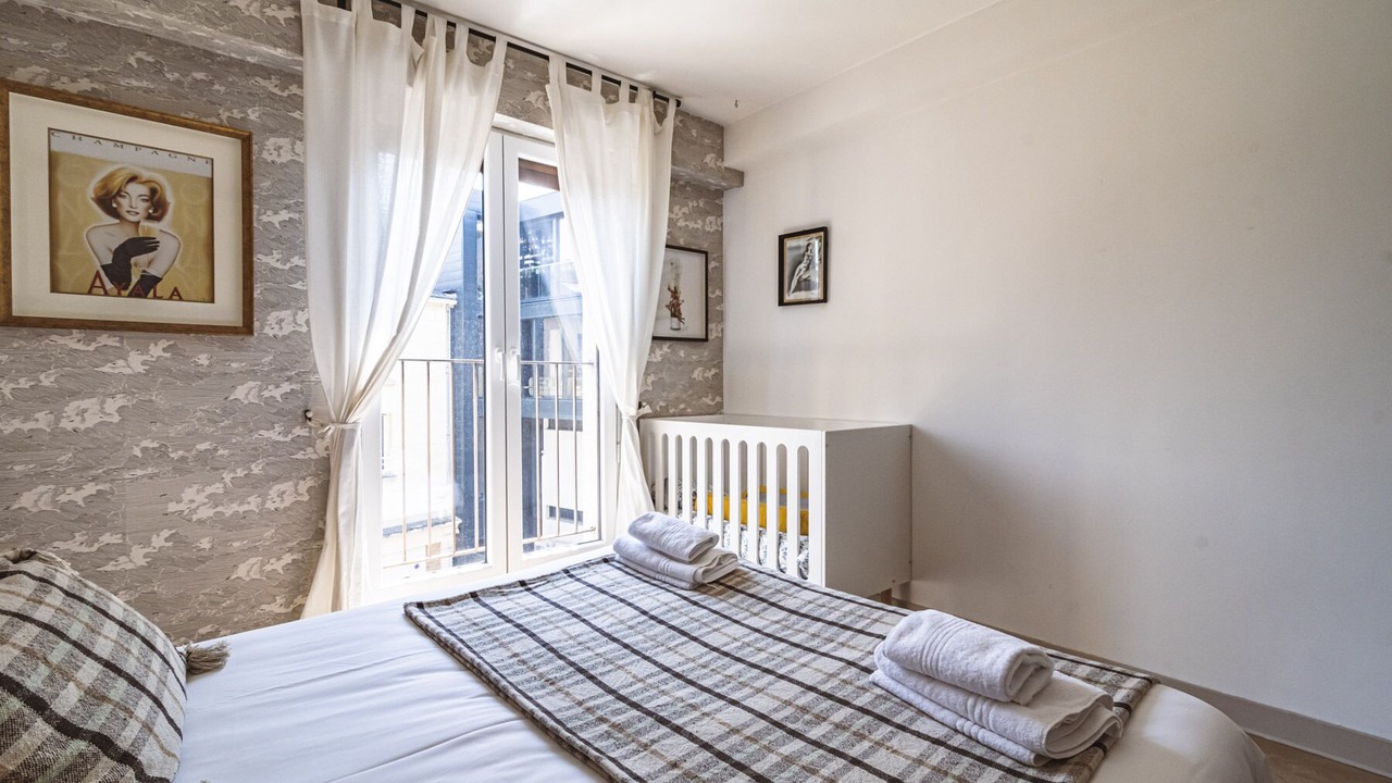 Photo of Bedroom in Reims City Centre