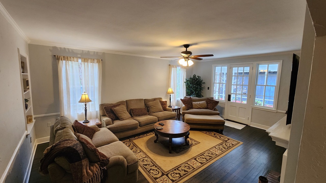 Photo of Livingroom in Macon