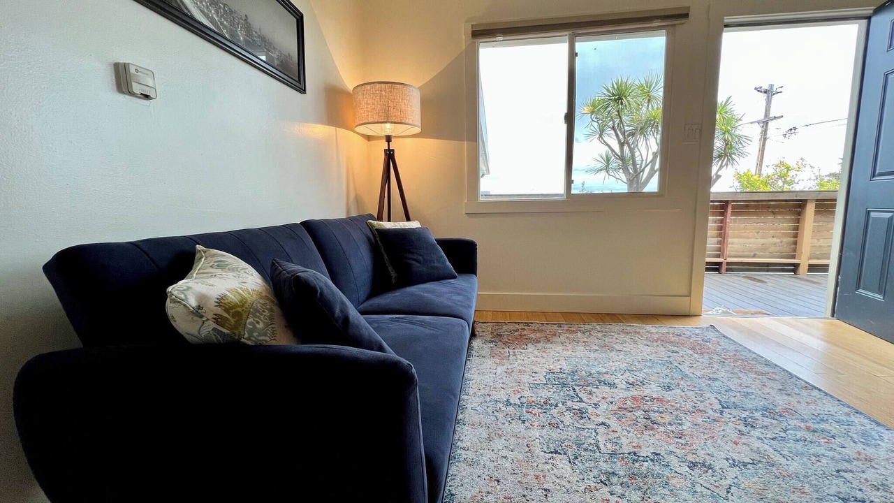 Photo of Livingroom in Belmont