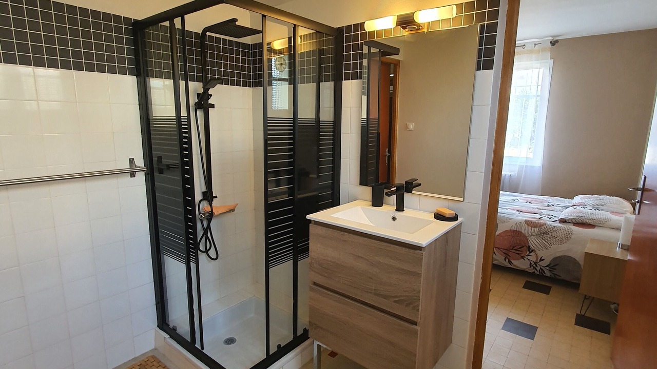 Photo of Bathroom in Orange