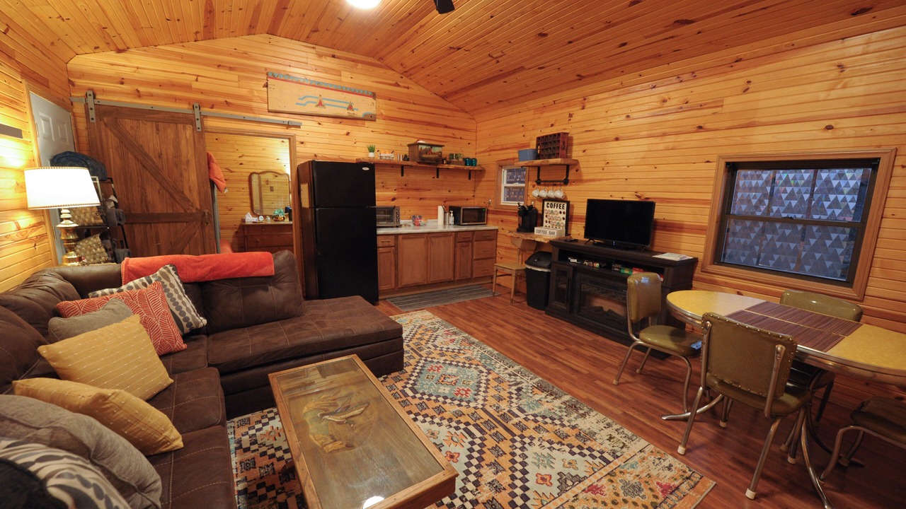 Photo of Livingroom in Doniphan