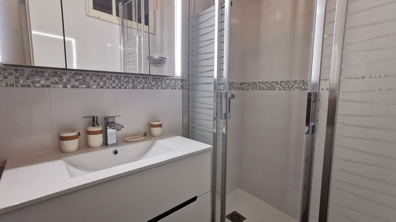 Photo of Bathroom in Intra Muros