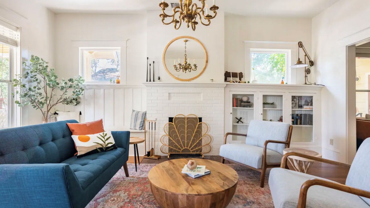 Photo of Livingroom in Central East Austin