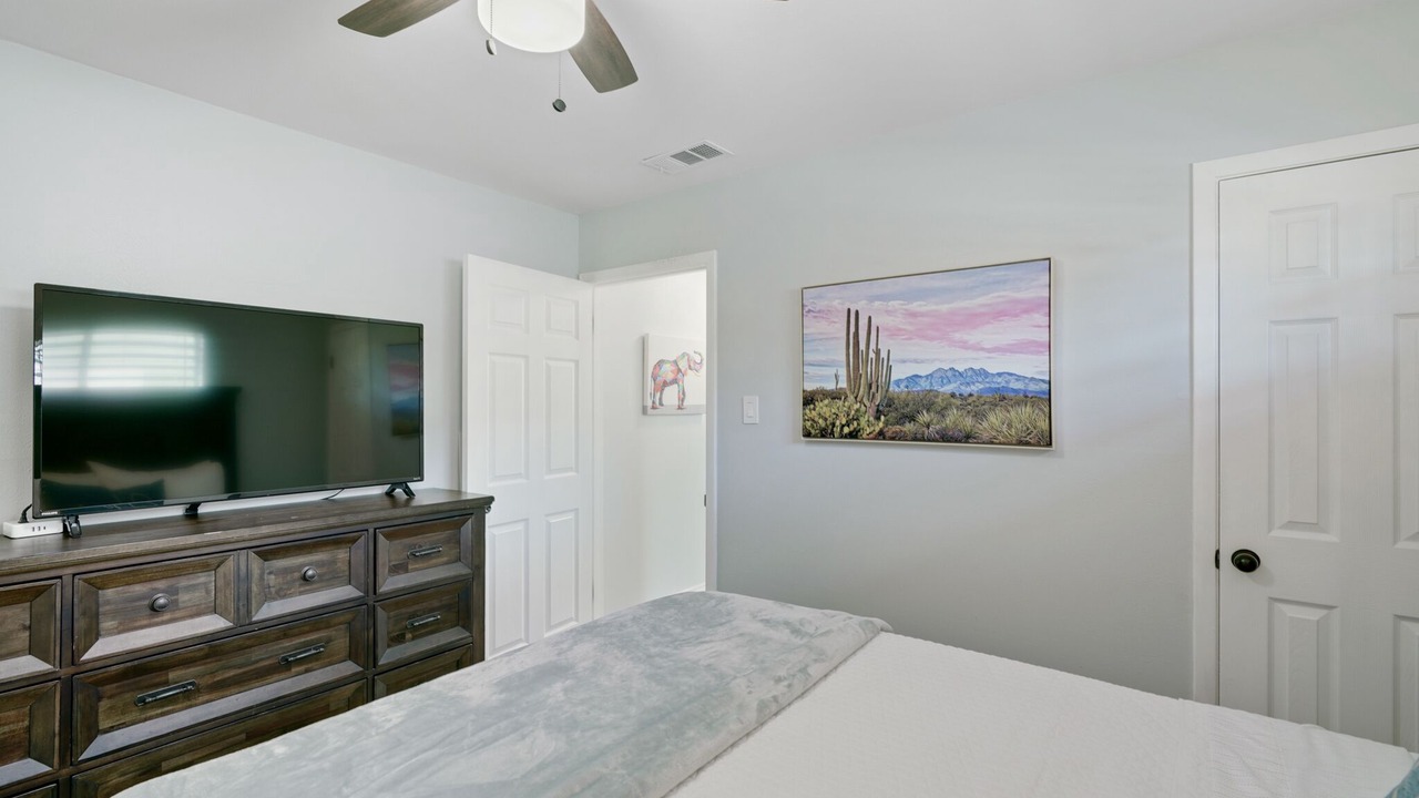 Photo of Bedroom in South Side