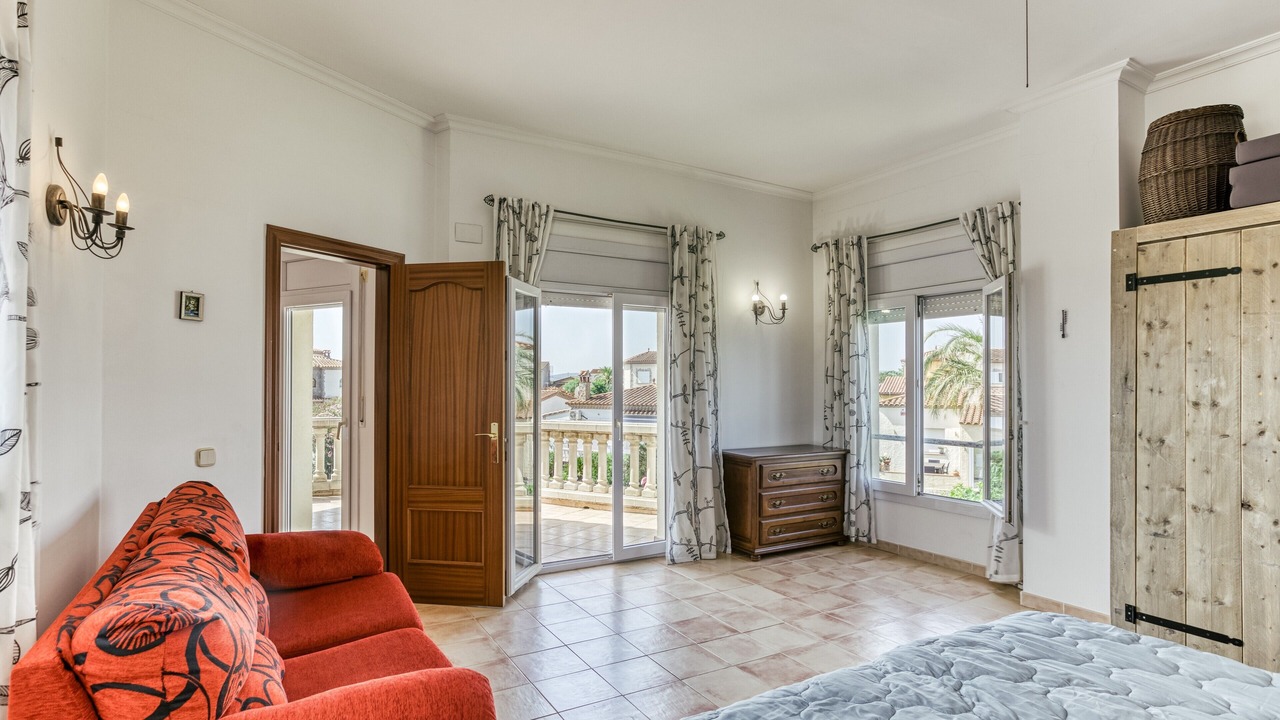 Photo of Bedroom in Torroella de Fluvia